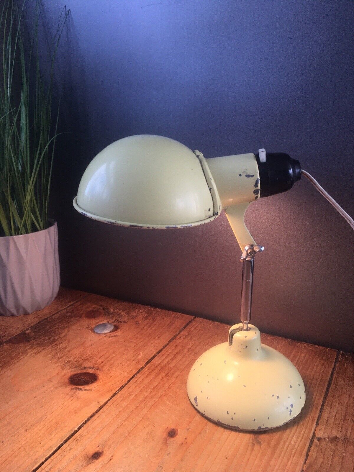 165.0 Mid Century Modern Metek Foldable Articulated Travel Desk Lamp Industrial 50's photo