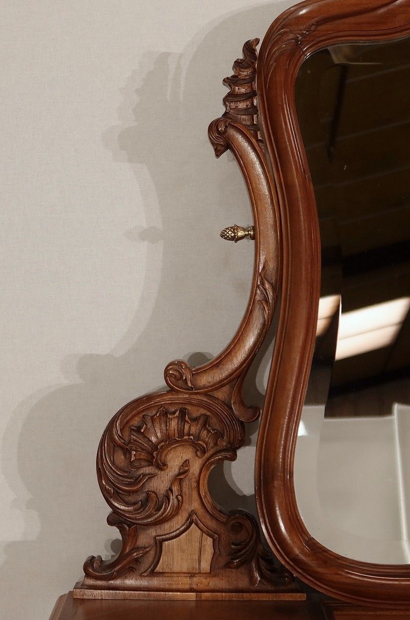 photo furniture Walnut Psyche Chest Of Drawers, Maison Guinand Leglas, Rocaille Style – 1900
