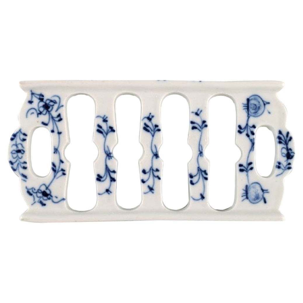 Presumably Meissen Blue Onion Trivet In Hand Painted Porcelain Approx 1900