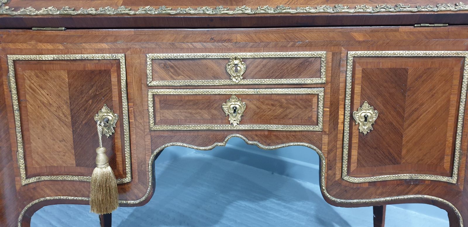 photo furniture Excellent  Quality Early 19thc. French Kingwood Parquetry Bureau
