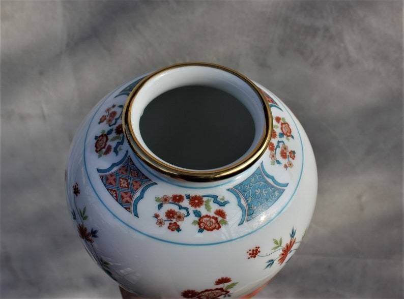 Japanese Porcelain Asian White Hand Painted Floral Vase. photo for sale