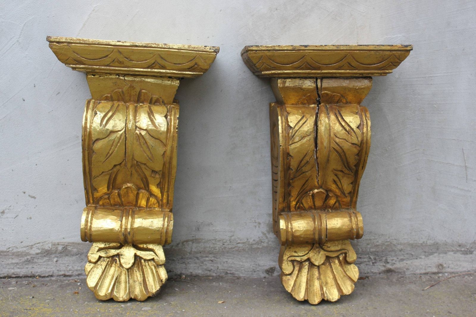 Pair Corbels Acanthus Scroll Hand Carved Wooden Fireplace Surround, Two Consoles photo 383.0