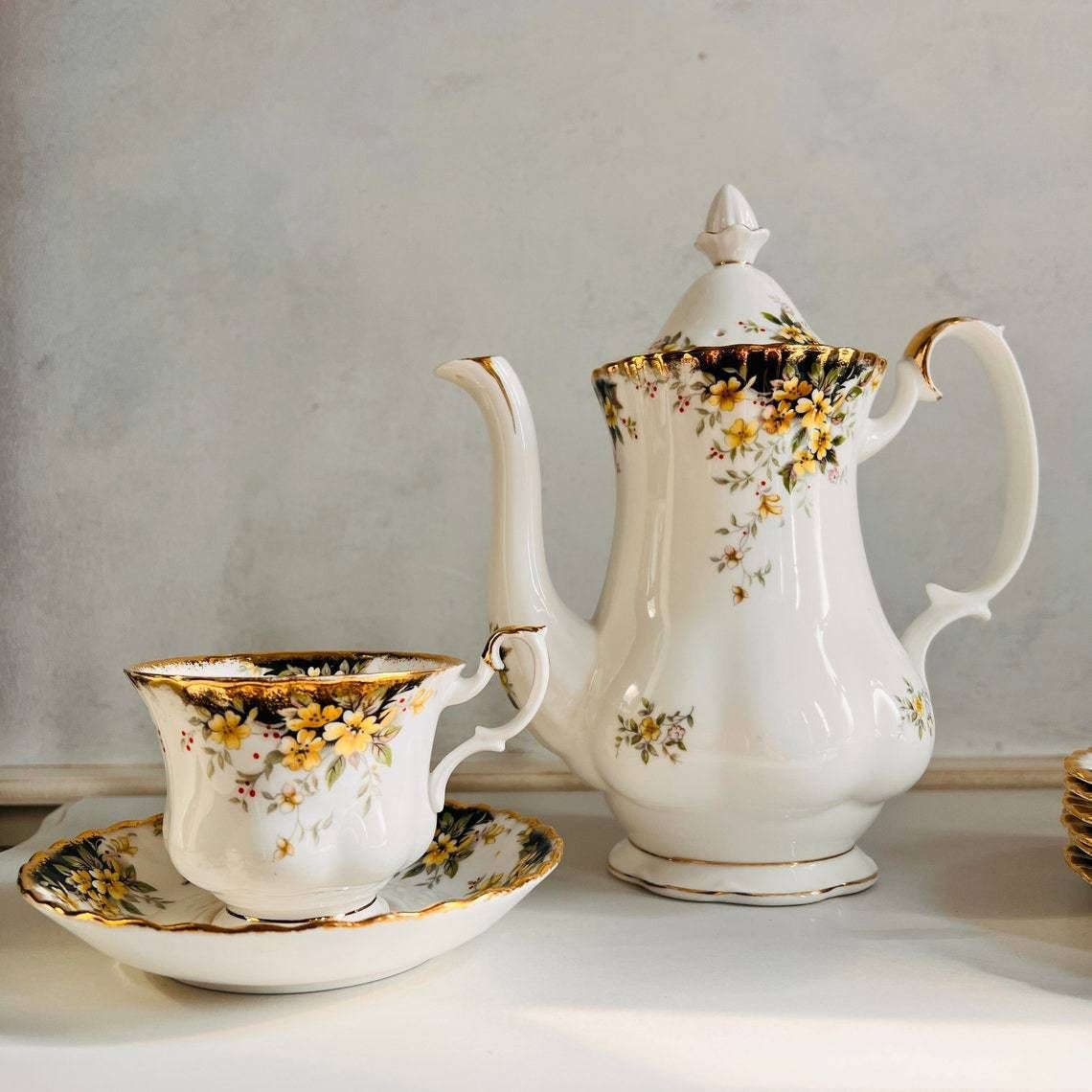 Original Royal Albert ''Royal Ascot'', Bone China Porcelain, Made In England, Royal Albert Set, Rare Find, 1982 Ltd photo Home Decor