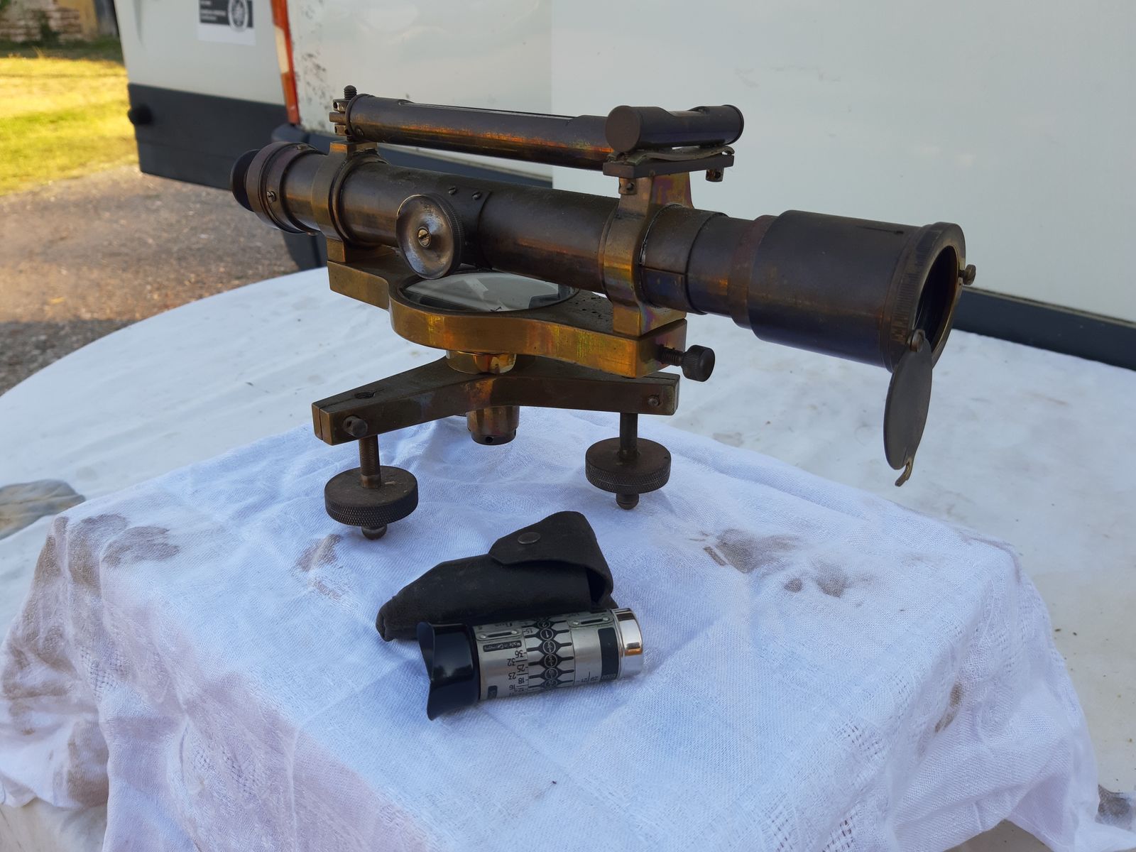 photo furniture Lot Of 3 Theodolites And Tacheometer