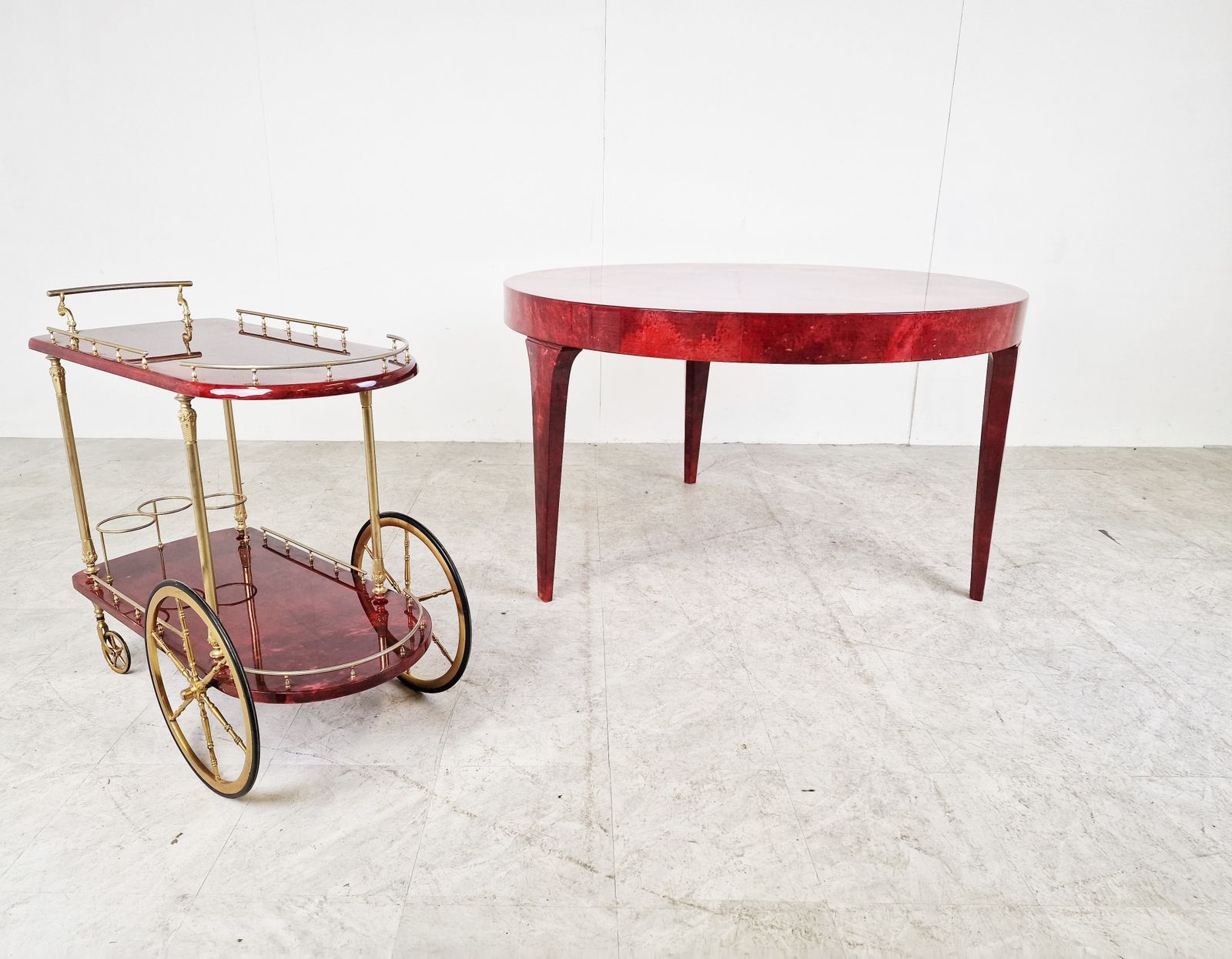 Italian Red Lacquered Goatskin / Parchment Dining Table By Aldo Tura, 1960s photo buy