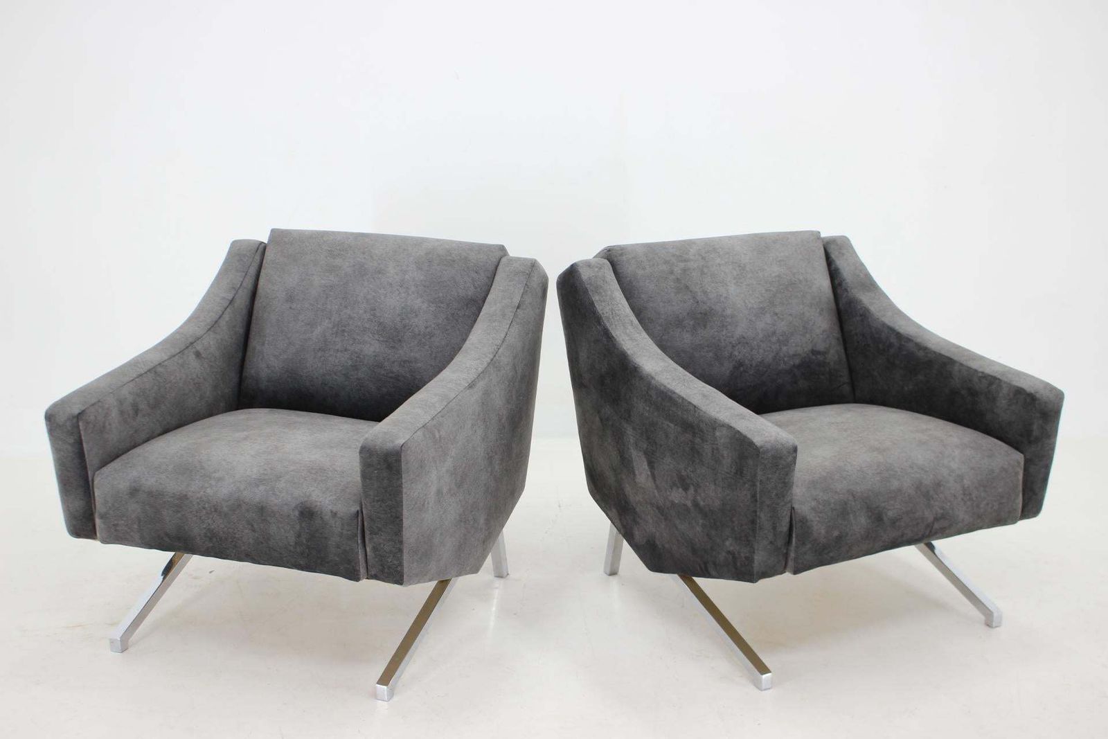 1970s Pair Of Italian Design Armchairs photo buy