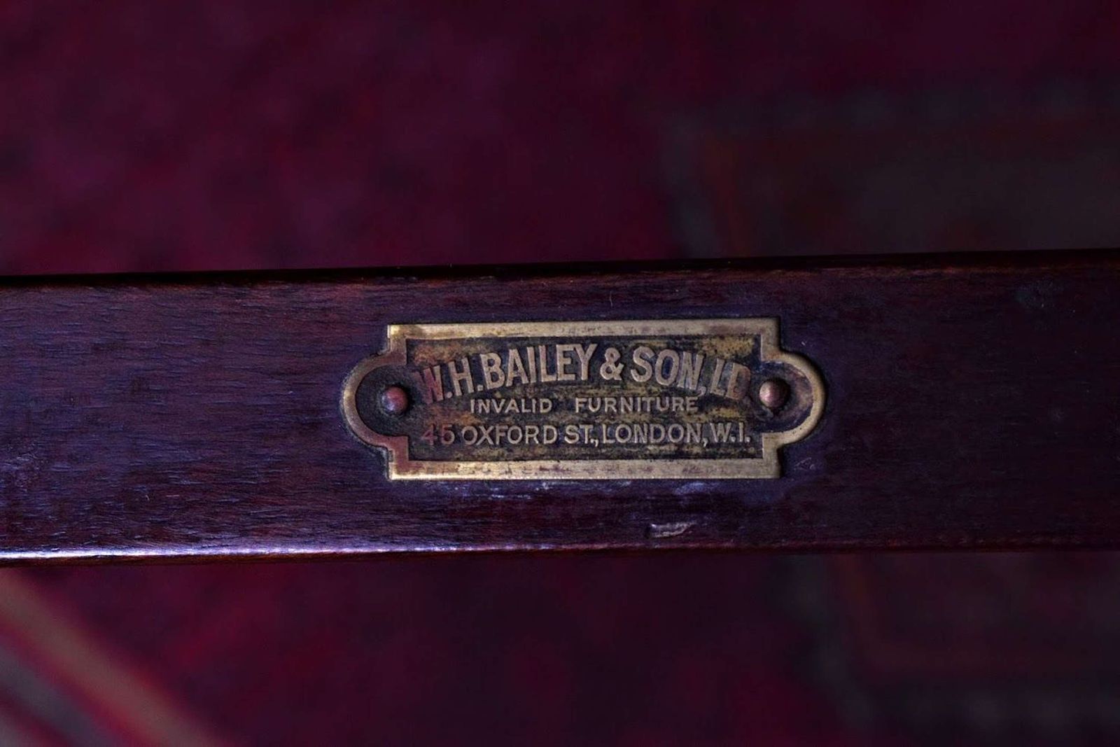 Edwardian W.H.Bailey And Sons Mahogany Medical Examiners Couch photo furniture