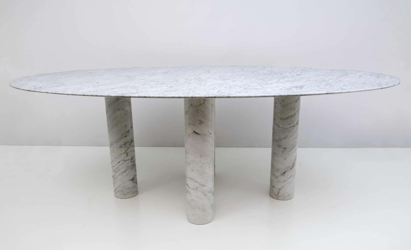 Mario Bellini Italian Carrara Marble Oval Dining Table For Cassina, 70s photo Furniture