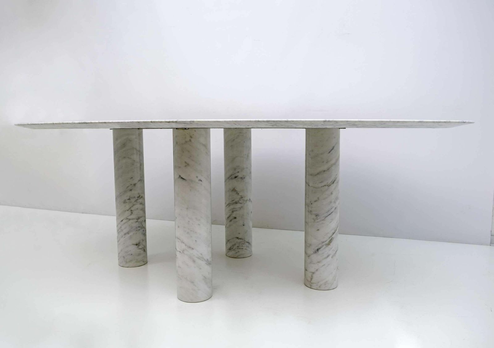 Mario Bellini Italian Carrara Marble Oval Dining Table For Cassina, 70s photo 24011.0