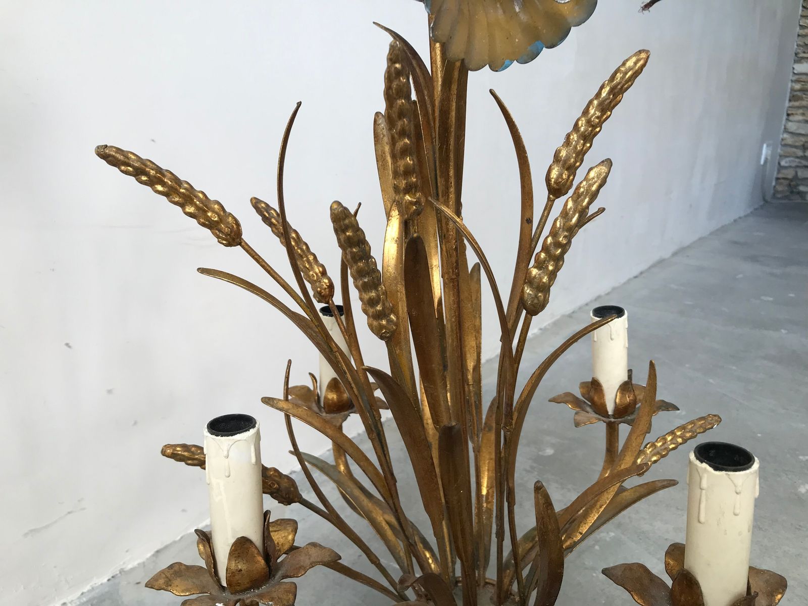 photo furniture Ears Of Wheat Chandelier In Gilded Metal, Circa 1960
