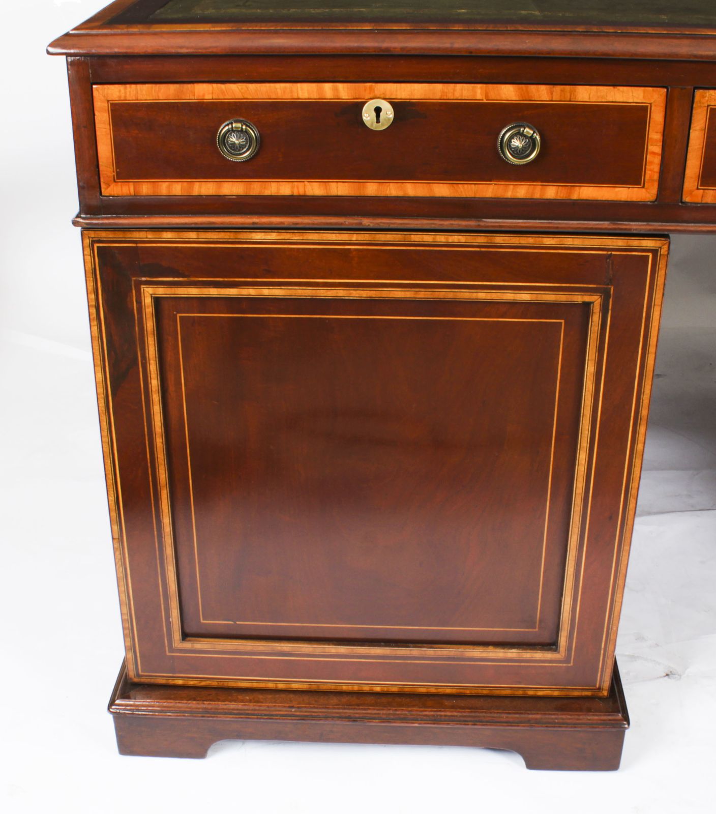 photo vinterior Victorian Flame Mahogany Partners Pedestal Desk C.1860  19th C