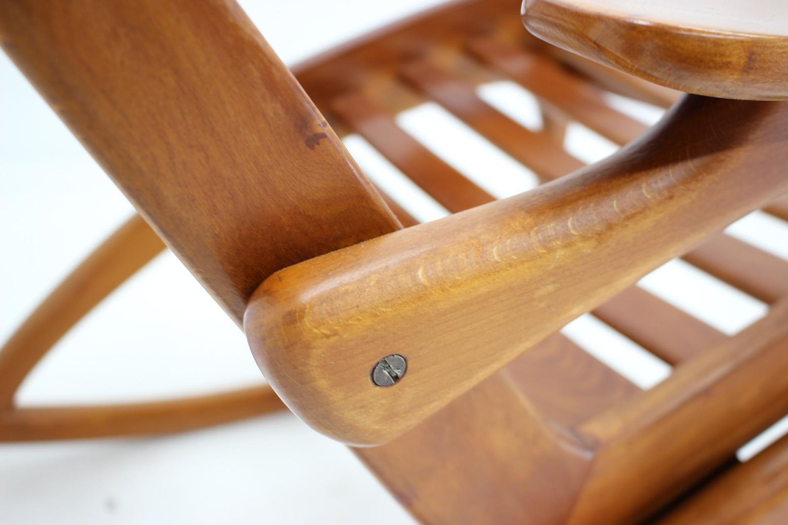photo vintage 1960s Pair Of Rare Beech Rocking Chairs By Uluv, Czechoslovakia