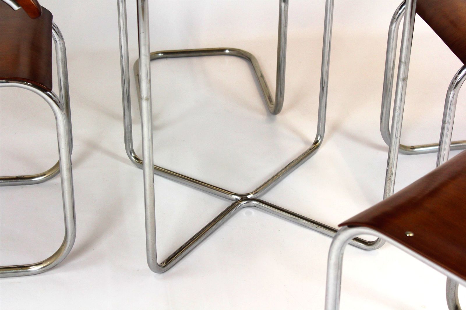 photo for sale Restored Bauhaus Tubular Steel Set, Round Table And Four Chairs By Mart Stam, 1930s