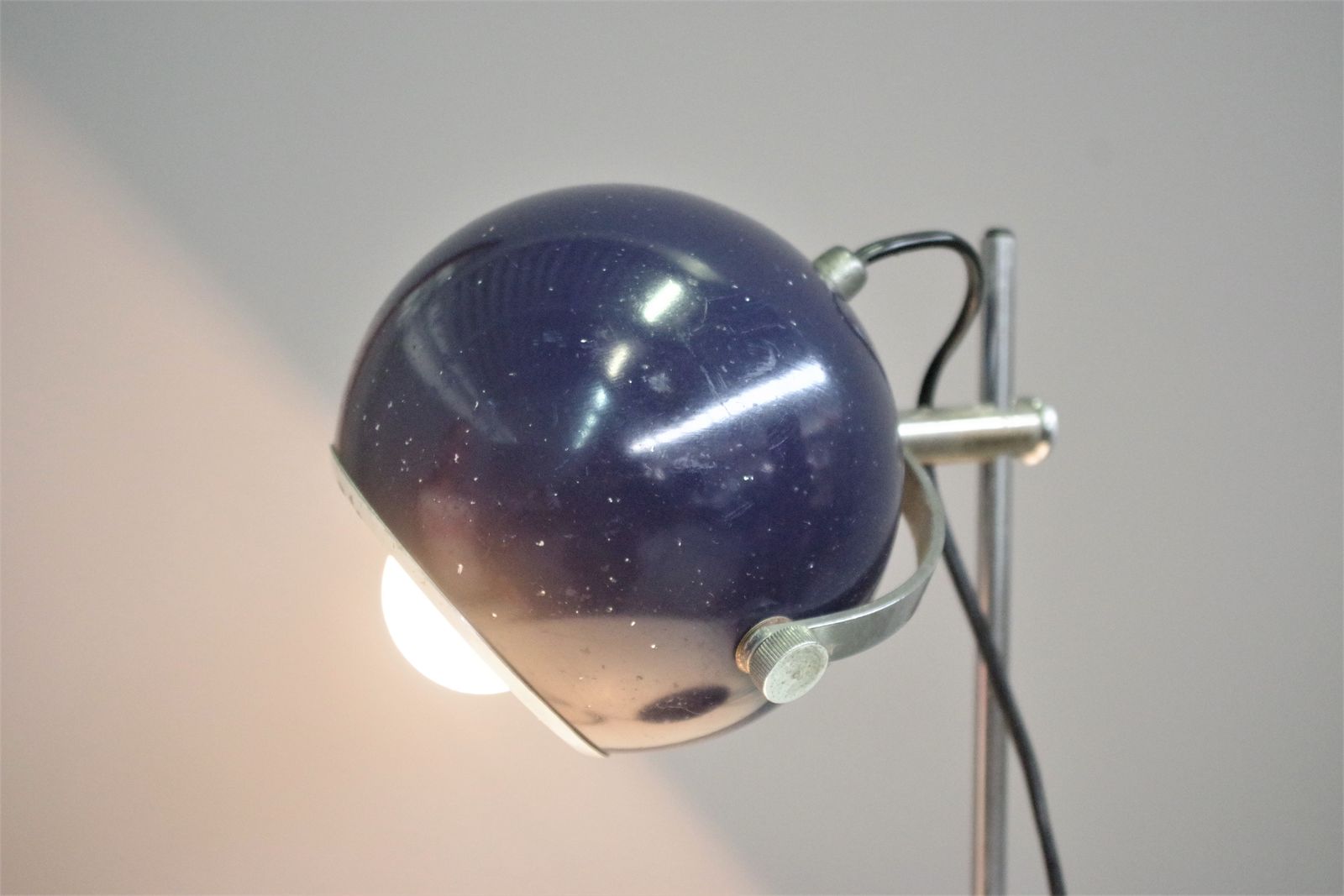 Space Age Blue “Eye Ball” Table Lamp – Goffredo Reggiani, 1970s photo furniture