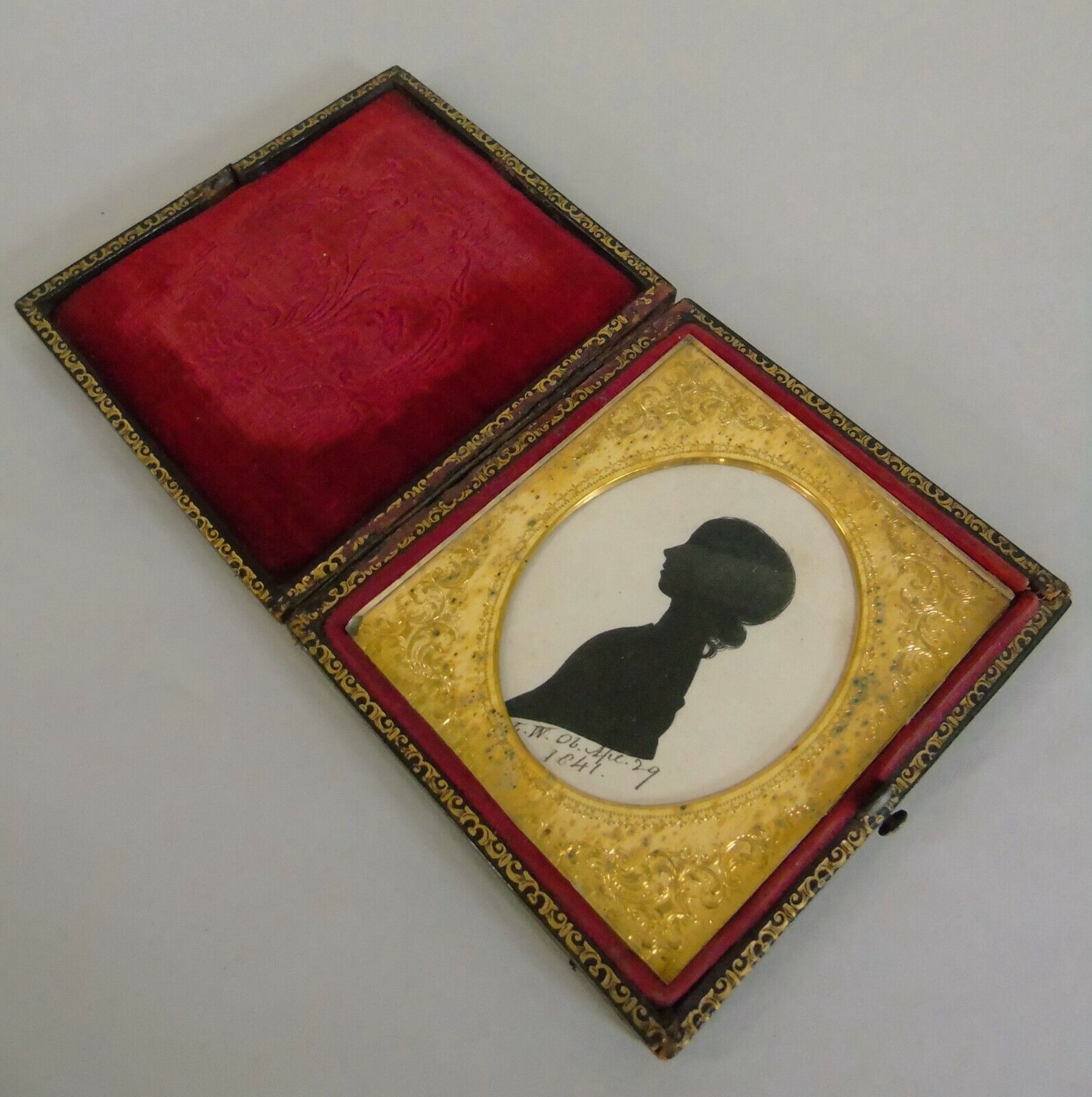 Antique Silhouette In Case 19th Century photo 185.0