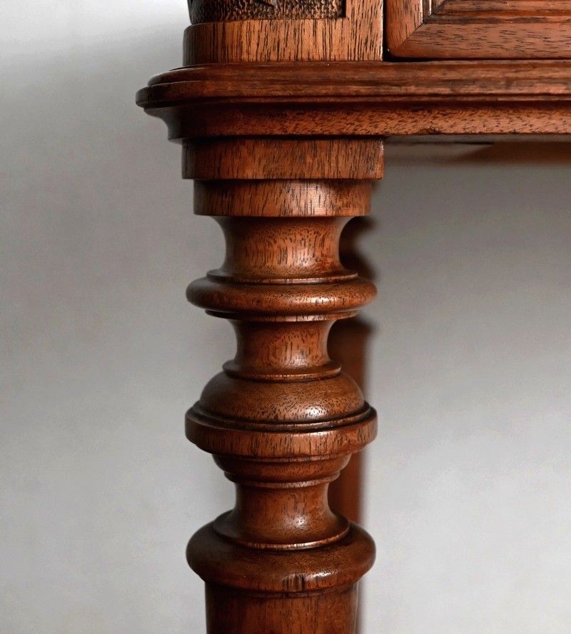 photo vinterior Small Mahogany Desk, Louis XVI Style – 1900