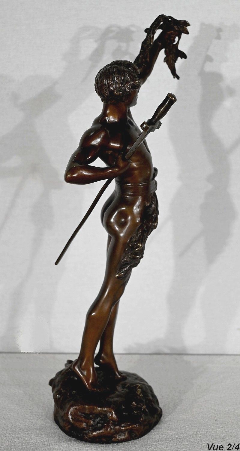 photo vinterior Bronze “Victoria”, By F. Lemoyne – Early 20th Century