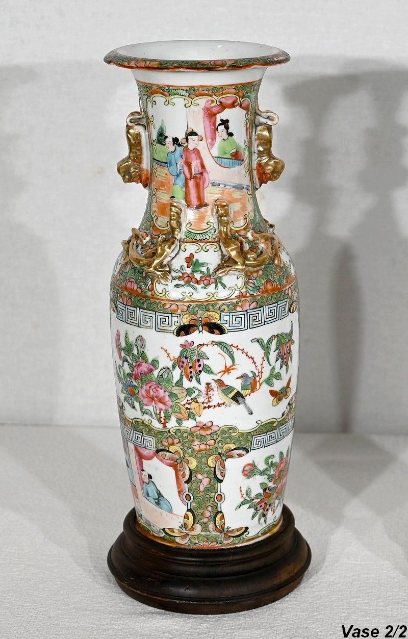photo furniture Pair Of Baluster Vases In Chinese Porcelain, Late 19th Century