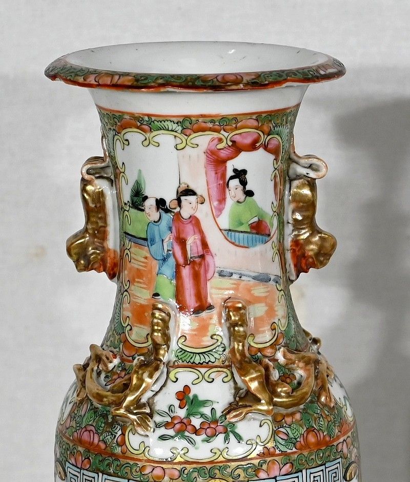photo for sale Pair Of Baluster Vases In Chinese Porcelain, Late 19th Century