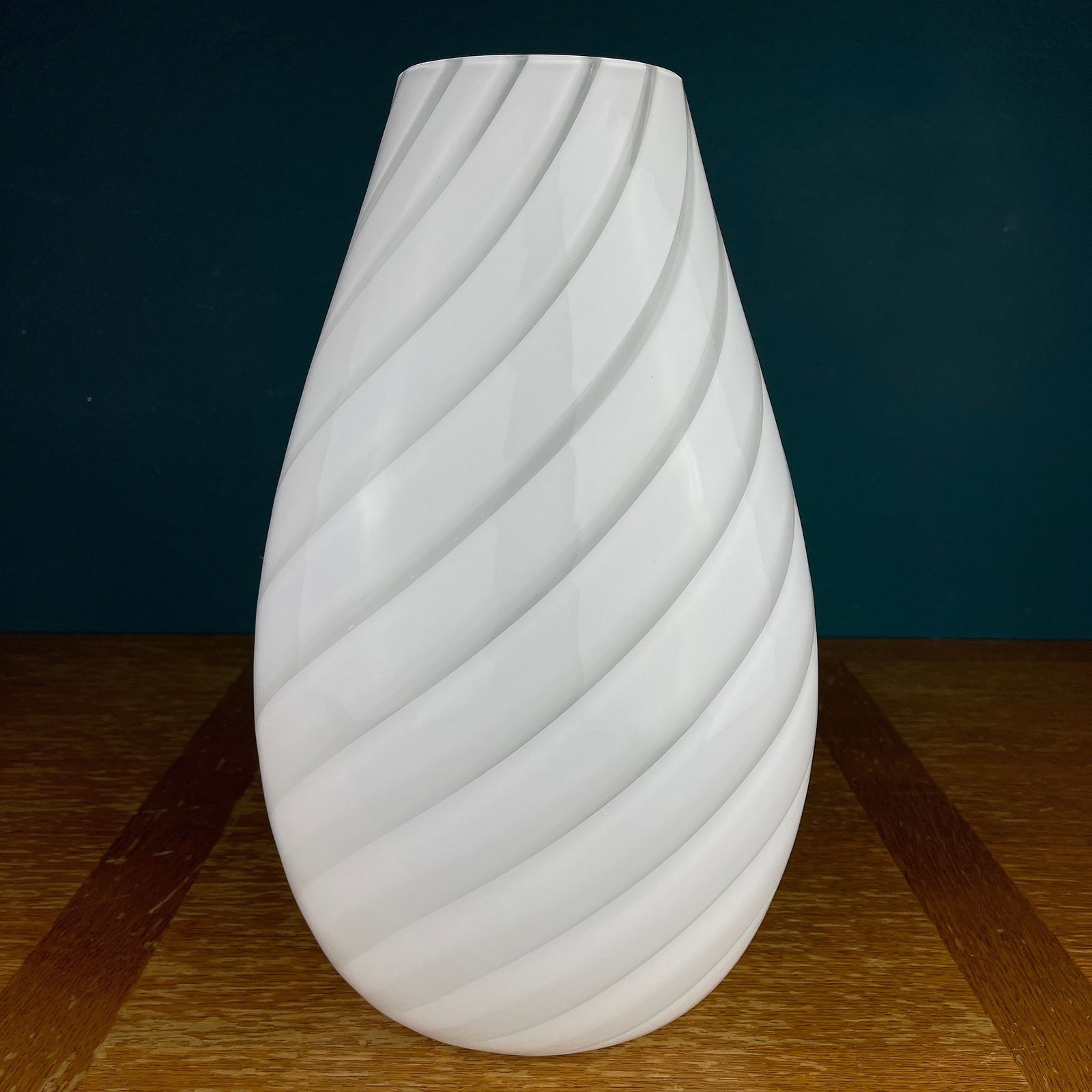 White Swirl Murano Glass Vase Italy 1980s photo for sale