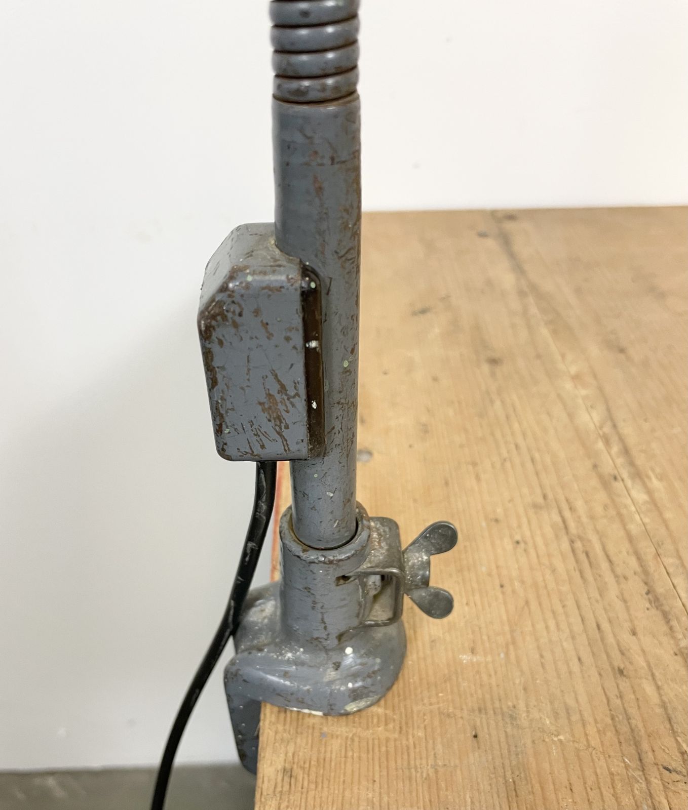 photo vinterior Industrial Grey Enamel Gooseneck Desk Lamp From Siemens, 1950s