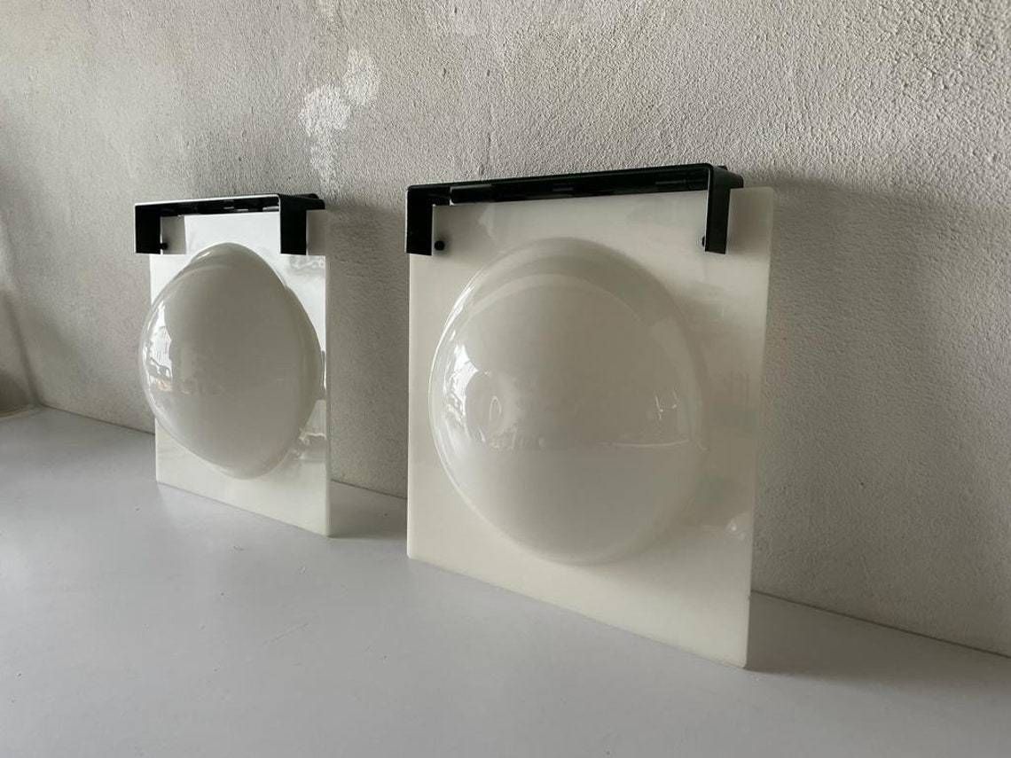 Italian Plexiglass Excellent Bubble Design Pair Of Wall Lamps 1960s Italy photo 2834.64