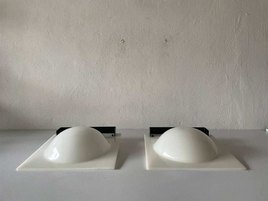 Italian Plexiglass Excellent Bubble Design Pair Of Wall Lamps 1960s Italy photo buy