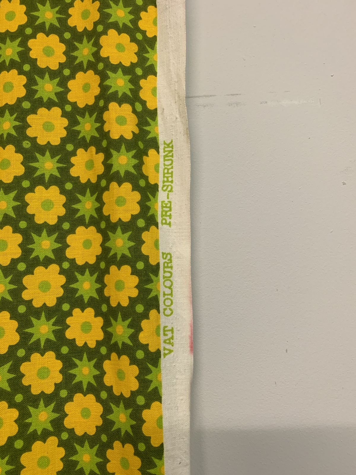 Original 1960's Juliet  Glynn Smith For Conran, Cotton Fabric, Petals In The Sky Design, 250cm Length. photo 95.0