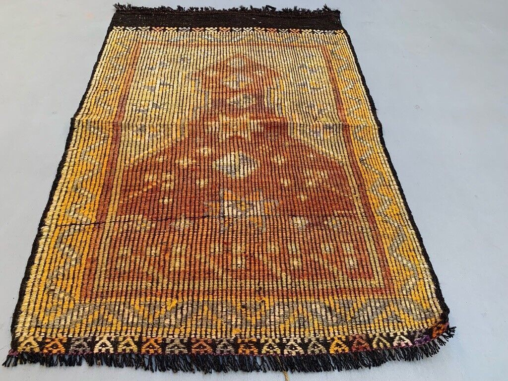 Small Vintage Turkish Kilim Rug 140x90 Cm Wool Kelim photo furniture