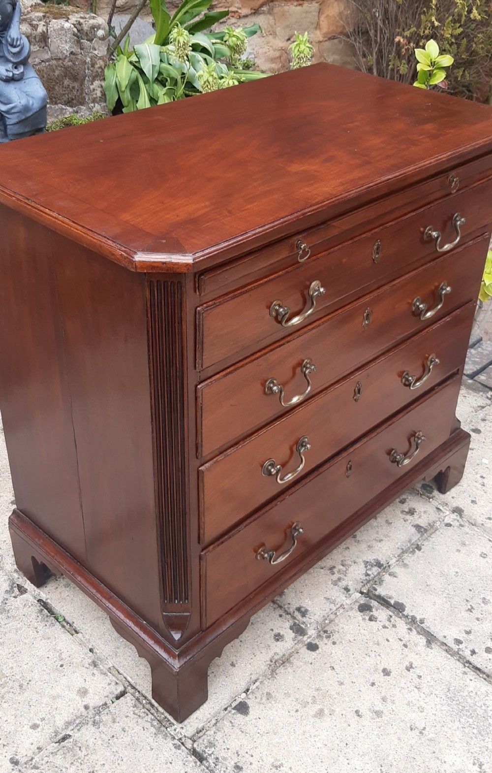 photo furniture Georgian Mahogany Chest Of Drawers Small