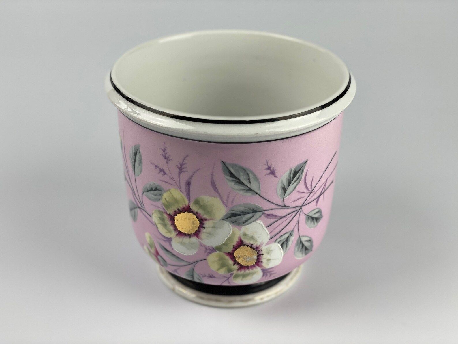 French Napoleon III Indoor Planter In Light Pink With Floral Motif 19th Century France photo Home Decor