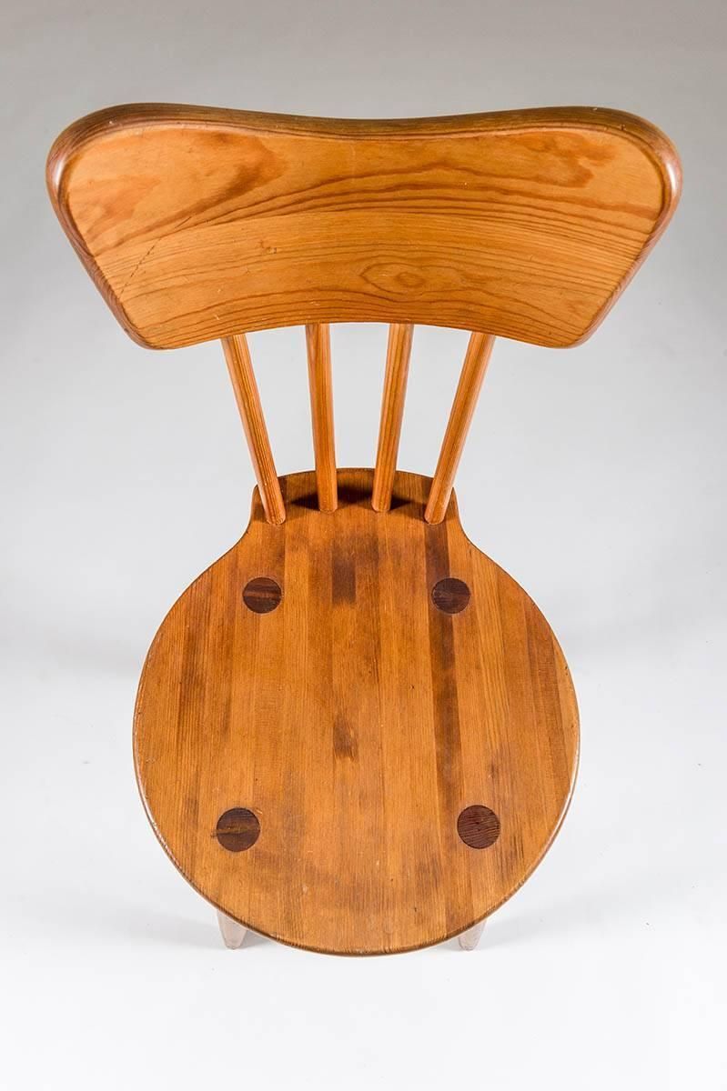 Set Of Four Swedish Chairs In Pine By Torsten Claeson, 1930s photo vinterior