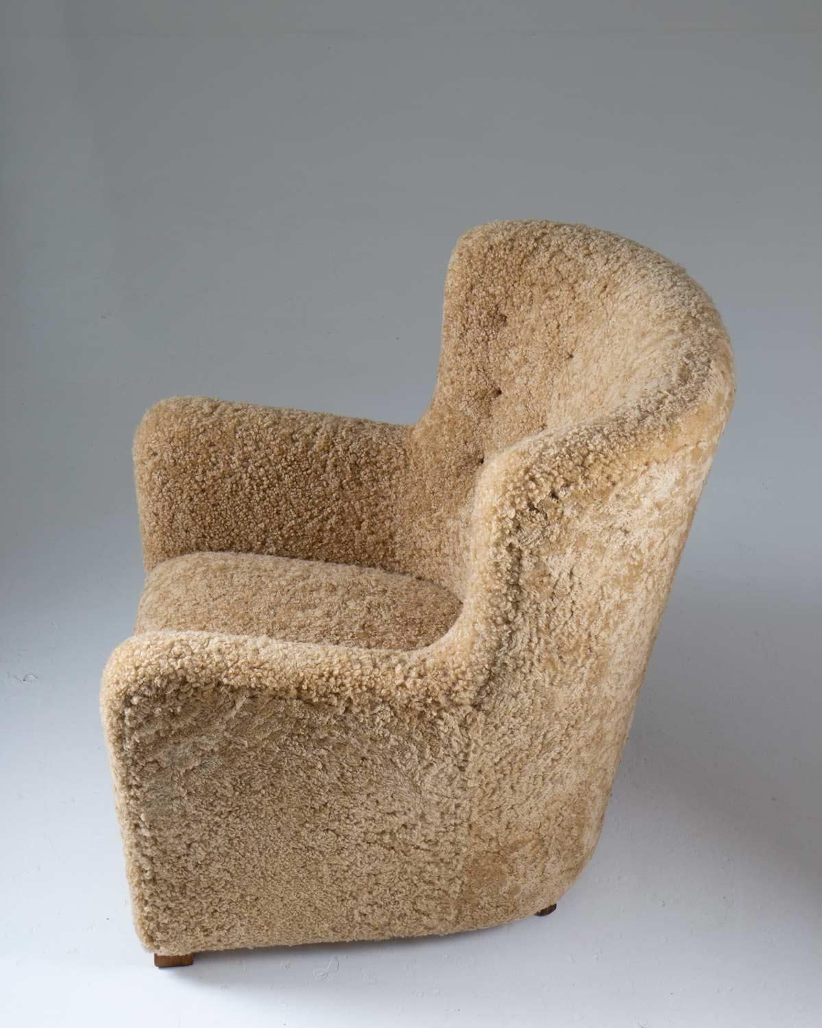 Scandinavian Mid Century Lounge Chair In Sheepskin photo vinterior
