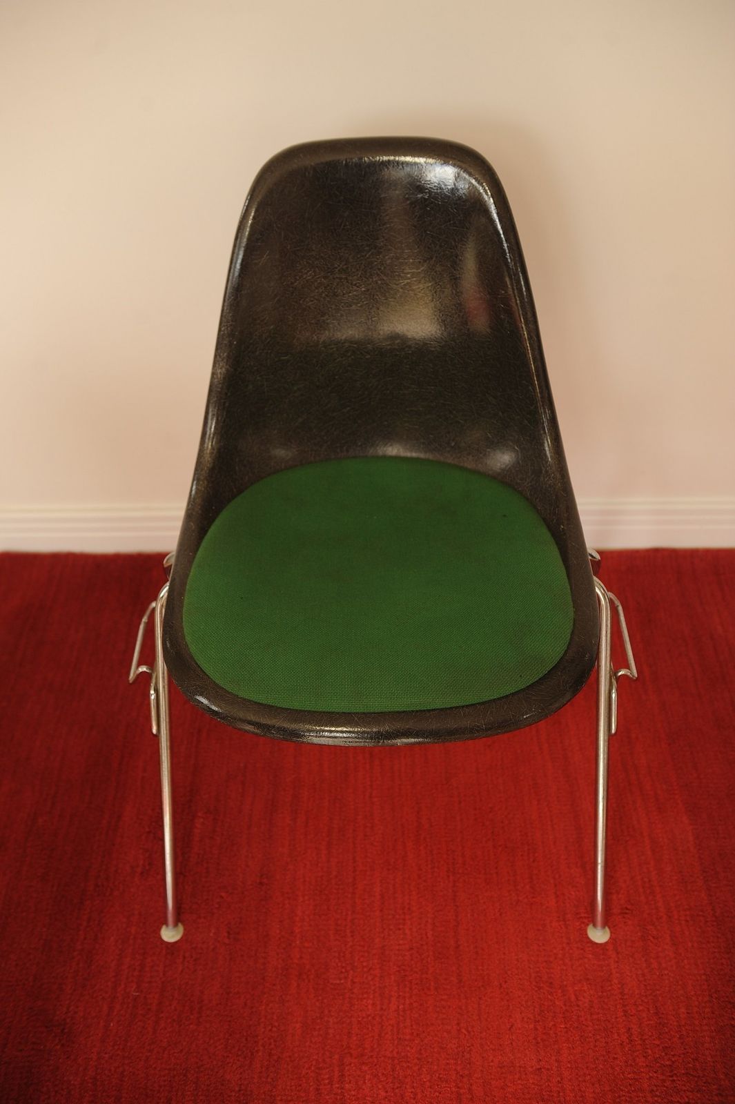 Original Charles & Ray Eames For Herman Miller Dss Fibreglass Upholstered Chair With Chrome Base 1980's Label Ol photo vinterior