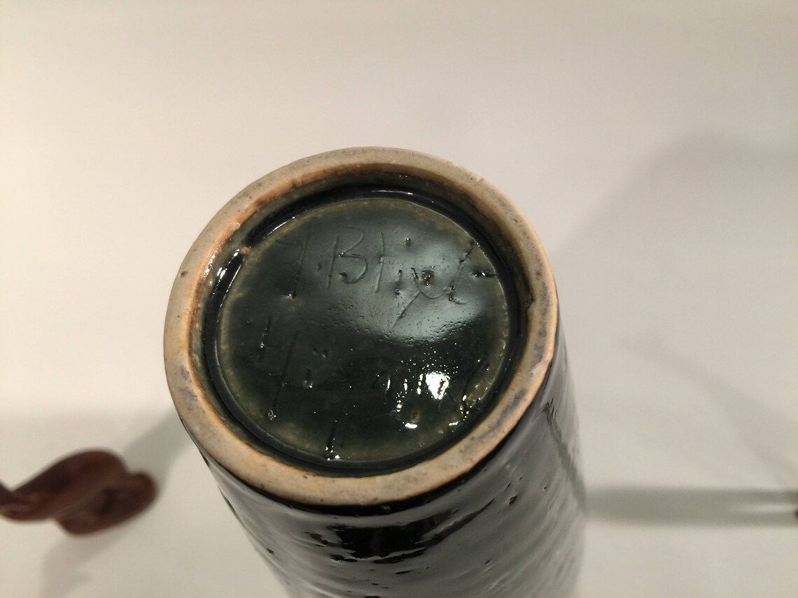Vase, Swedish Green Glazed Chamotte With Incised Geometric Pattern By Yngve Blixt, Own Studio In Hoganas, 1960s, Scandinavian Home Decor photo vintage