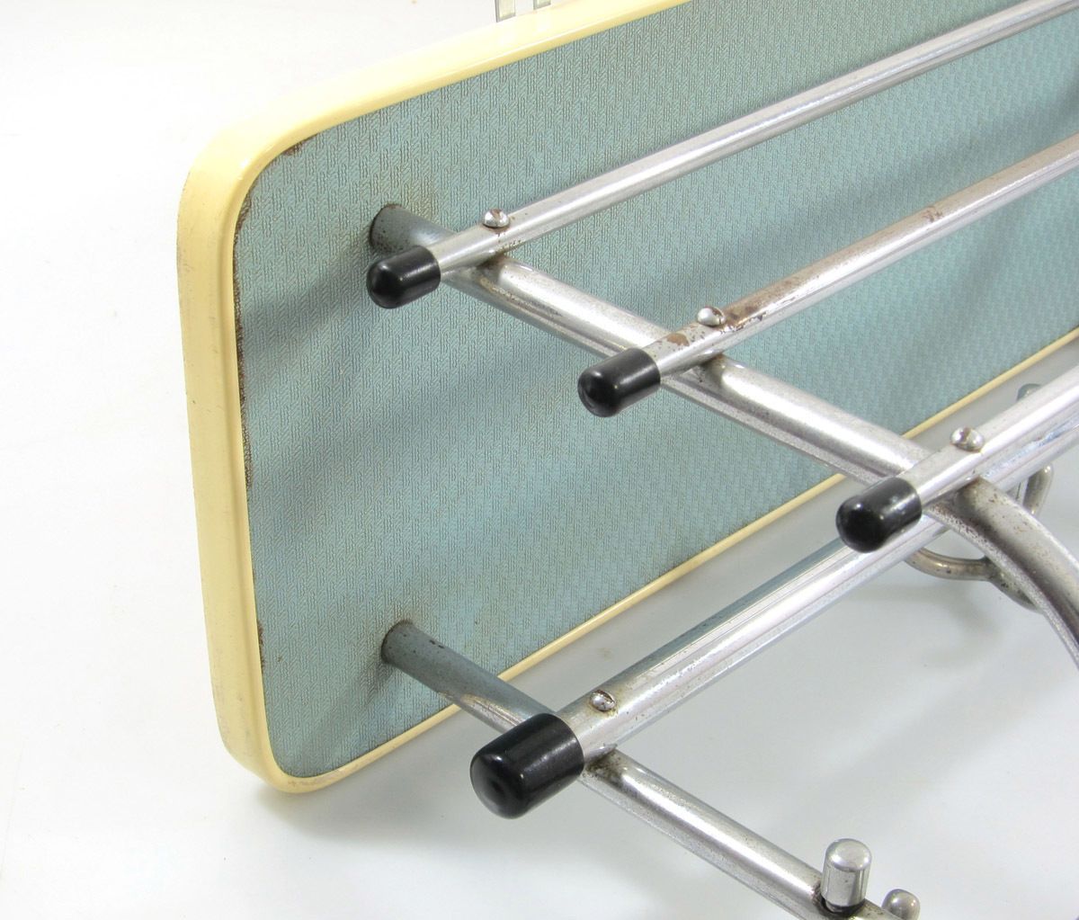 Blauwe Vintage Design Kapstok Uit De Jaren Vijftig photo vinterior
