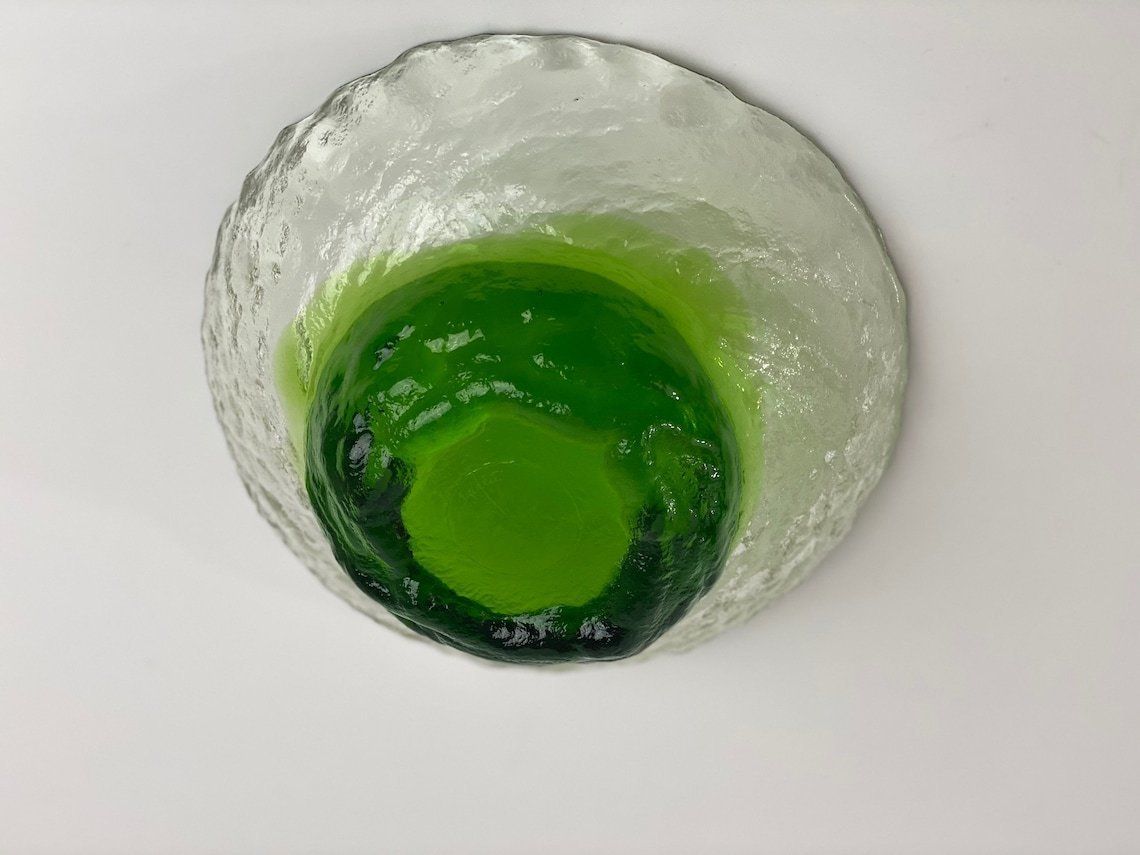 Signed Glass Bowl By Pertti Santalahti For Humppila Finland 1970s Green And Clear Glass With Ice Effect photo buy