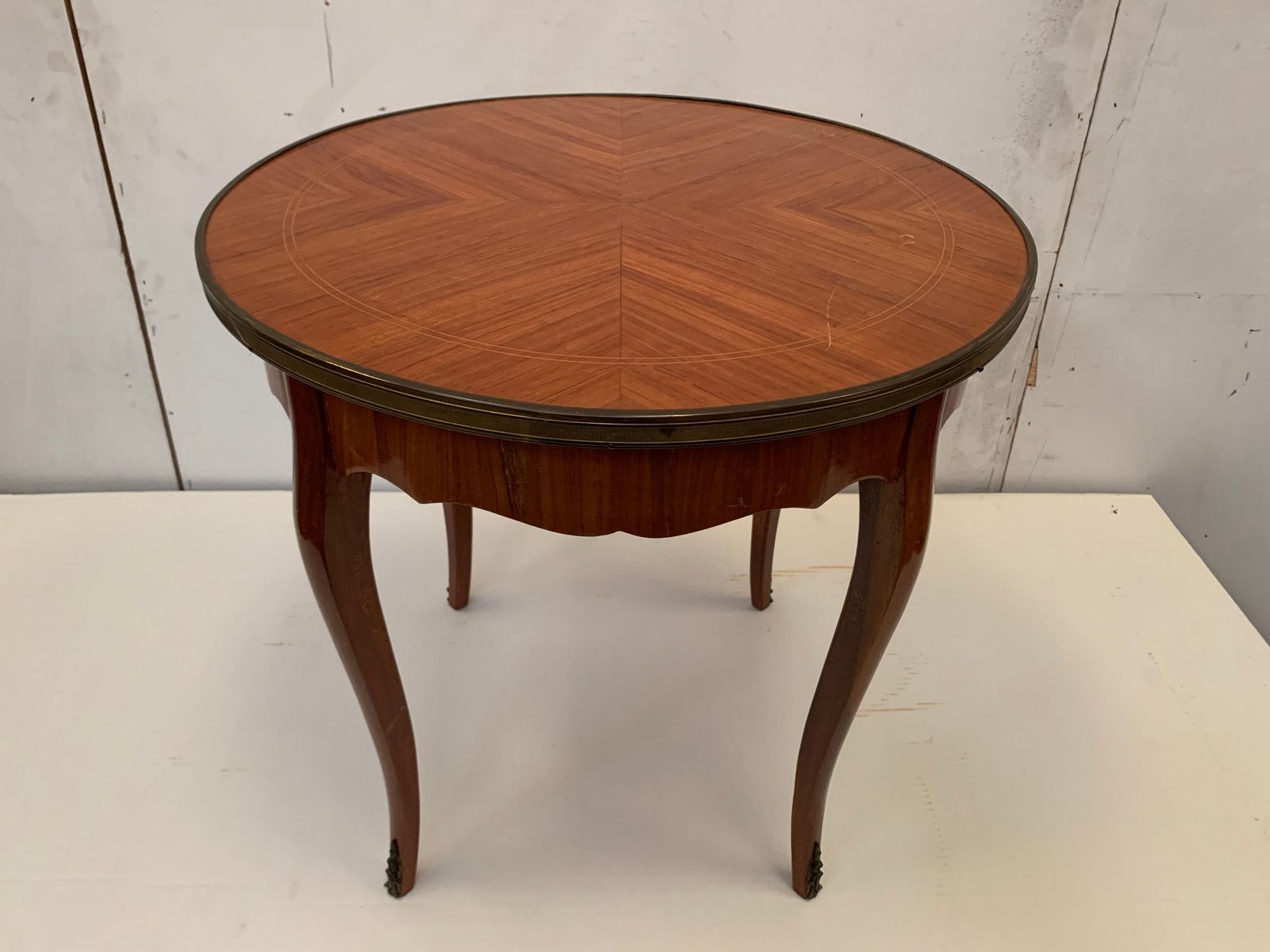 Louis XV Style Round Pedestal Table In Rosewood Veneer XX Century photo Furniture