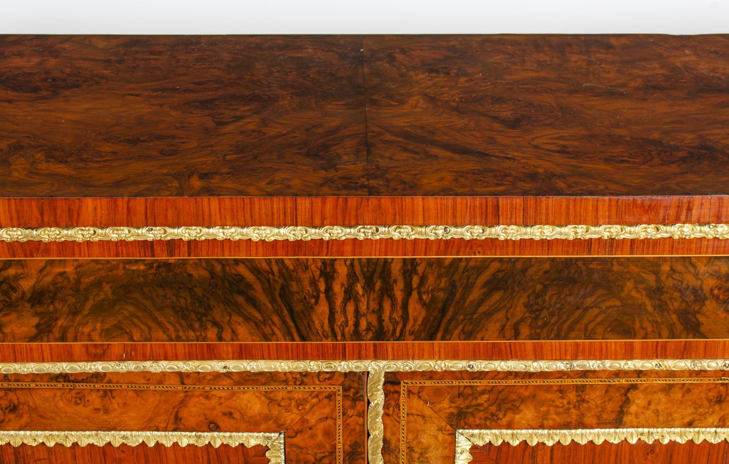 Victorian Burr Walnut &  Marquetry Serpentine Credenza C.1860 19th C photo Furniture