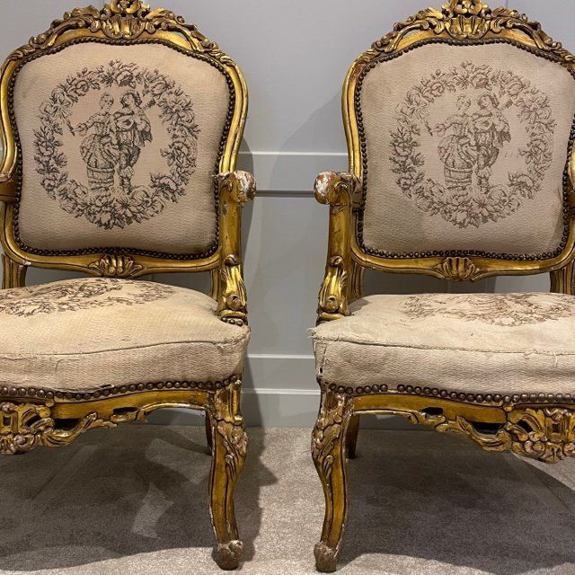 750.0 Pair Of Louis XV Style French Tapestry Gilt Wood Fauteuil Chairs photo