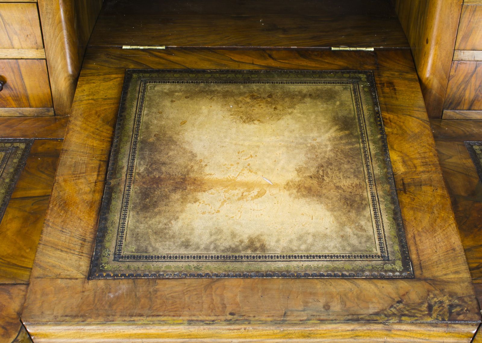 photo vinterior Victorian Burr Walnut Dickens Pedestal Desk C. 1880 19th C