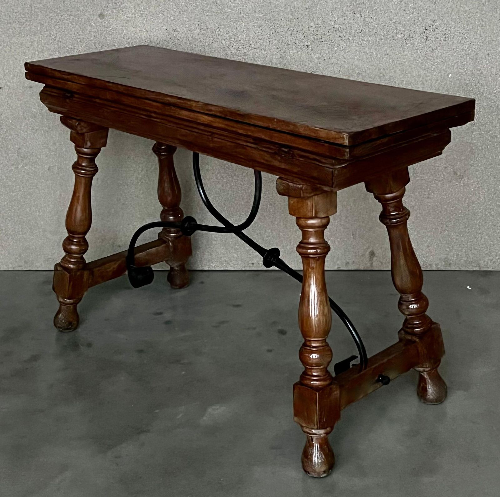Table console espagnole à abattants, XXe siècle, avec entretoise en fer photo 3866.0