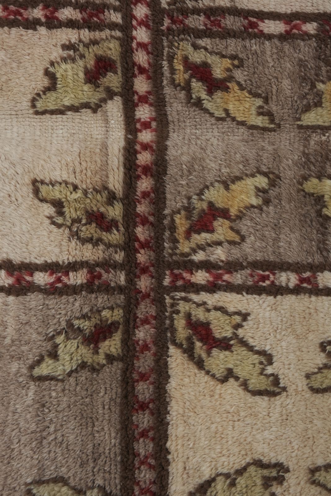 Organic Wool Floral Turkish Karapinar Tulu Rug photo Textiles