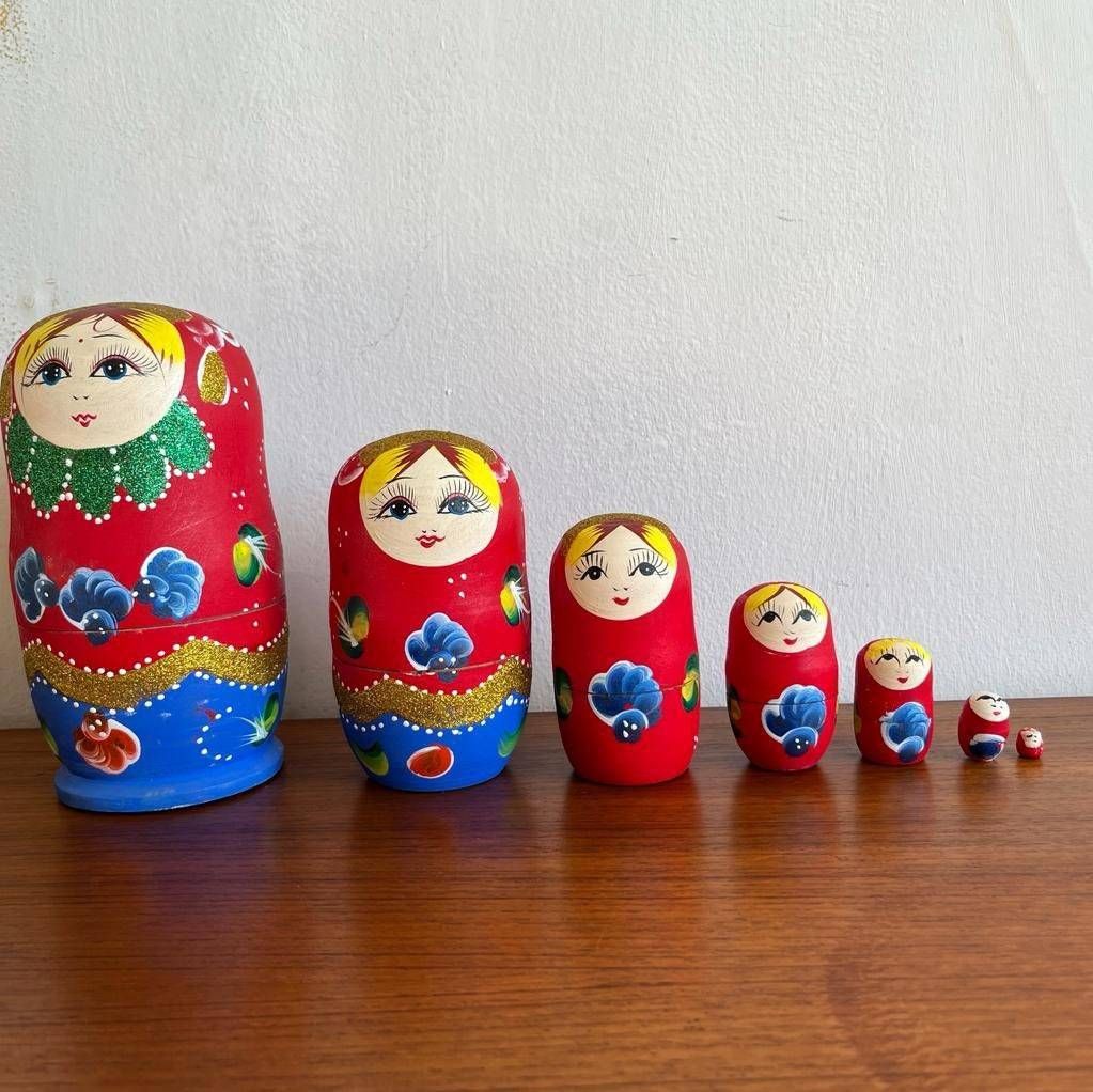 Vintage Matryoshka Doll X 7 / Baboushka Dolls