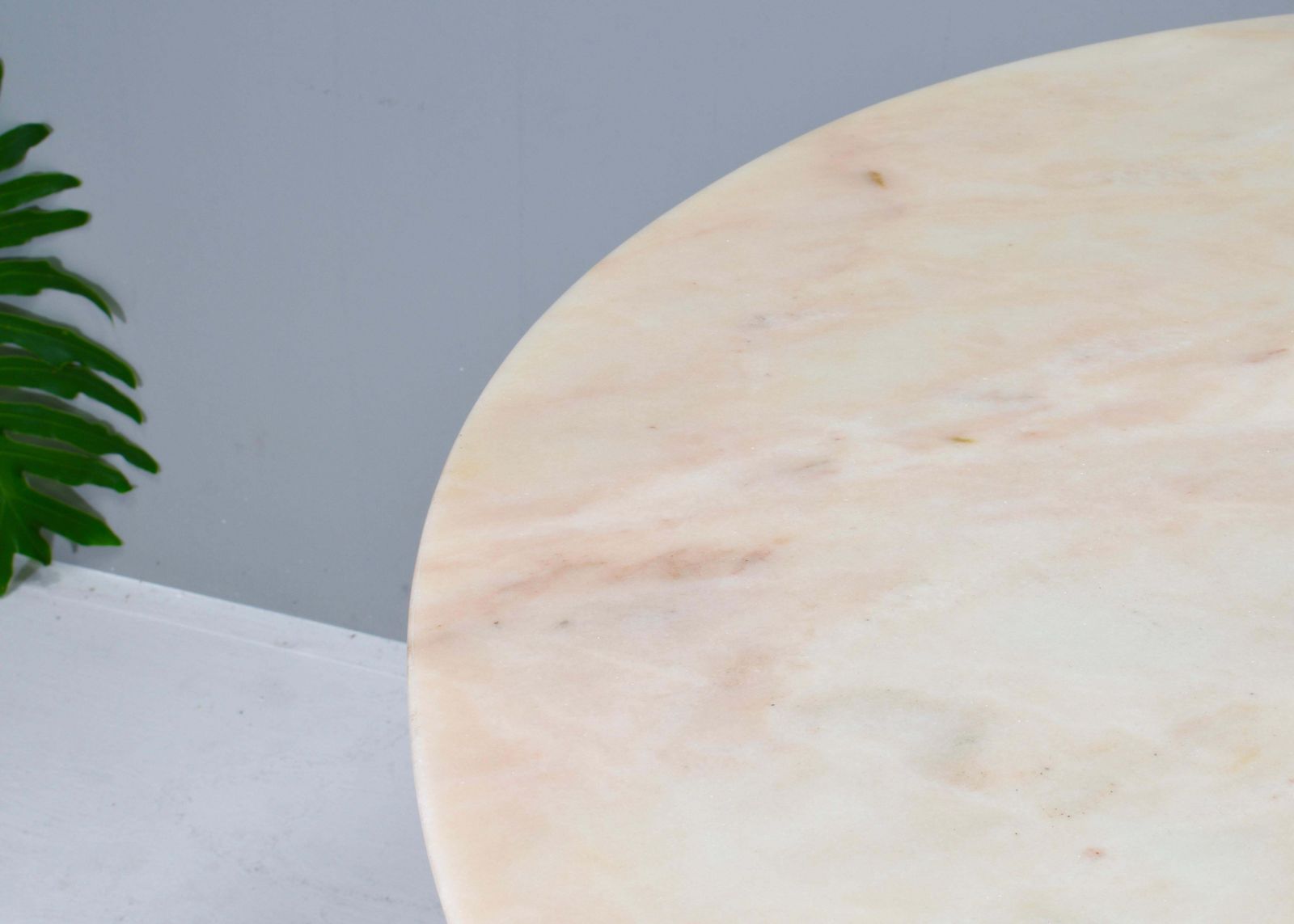photo buy 1970's Italian Dining Table In Rosé Marble And Brass   Italy, Circa 1970