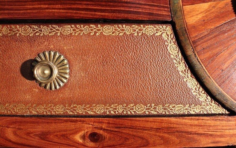 photo vintage Small Cartonnier Buffet In Louis XV / Louis XVI Style Marquetry   Late 19th Century