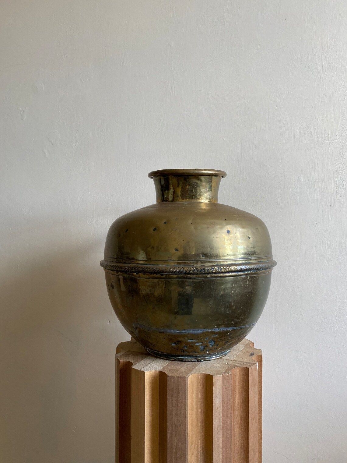 Antique Brass Water Jug Decorative Vase 19th Century North African Matt Gold Metal Vessel photo vinterior