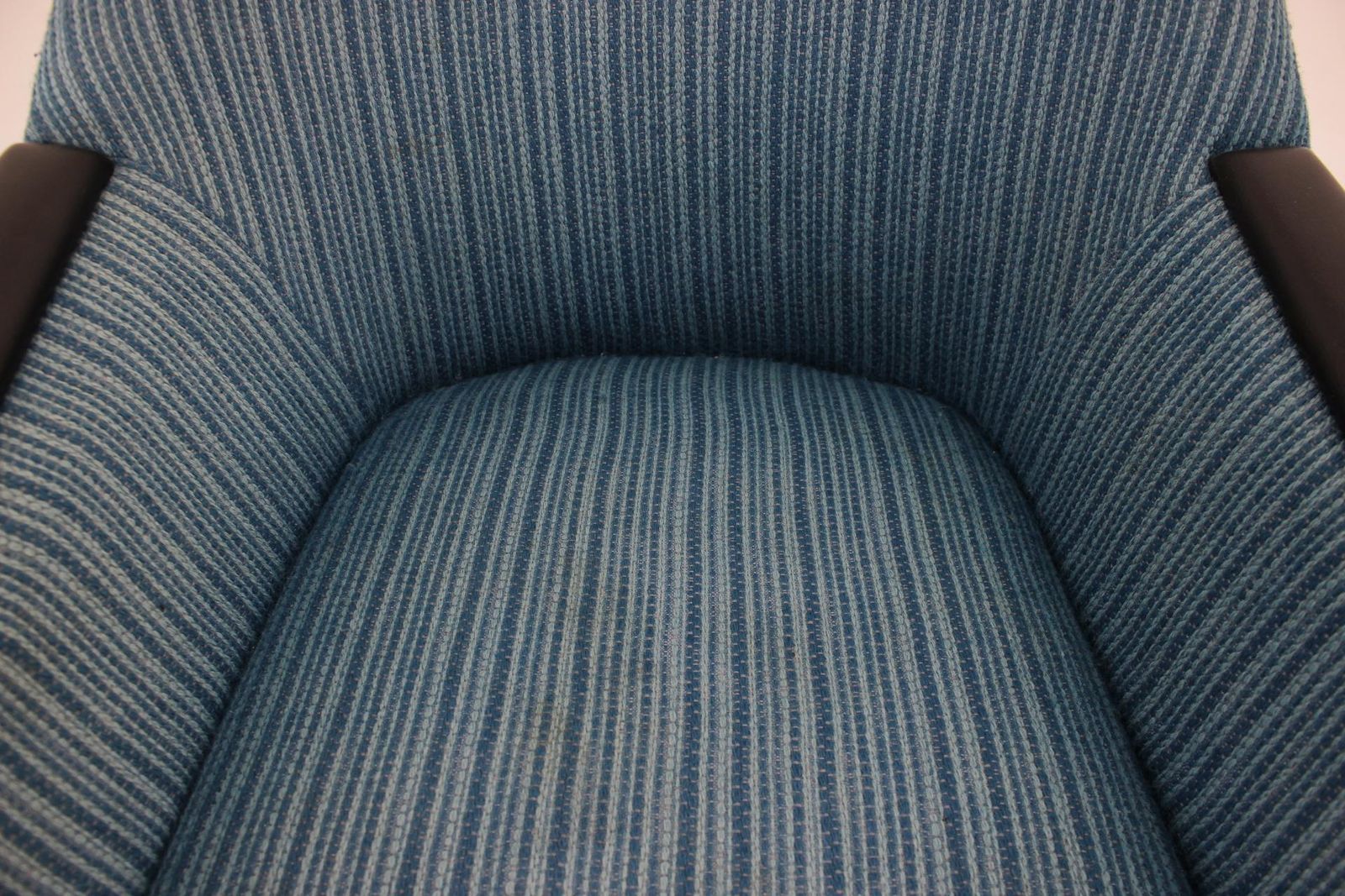 photo vinterior 1960s Pair Of Armchairs ,Italy