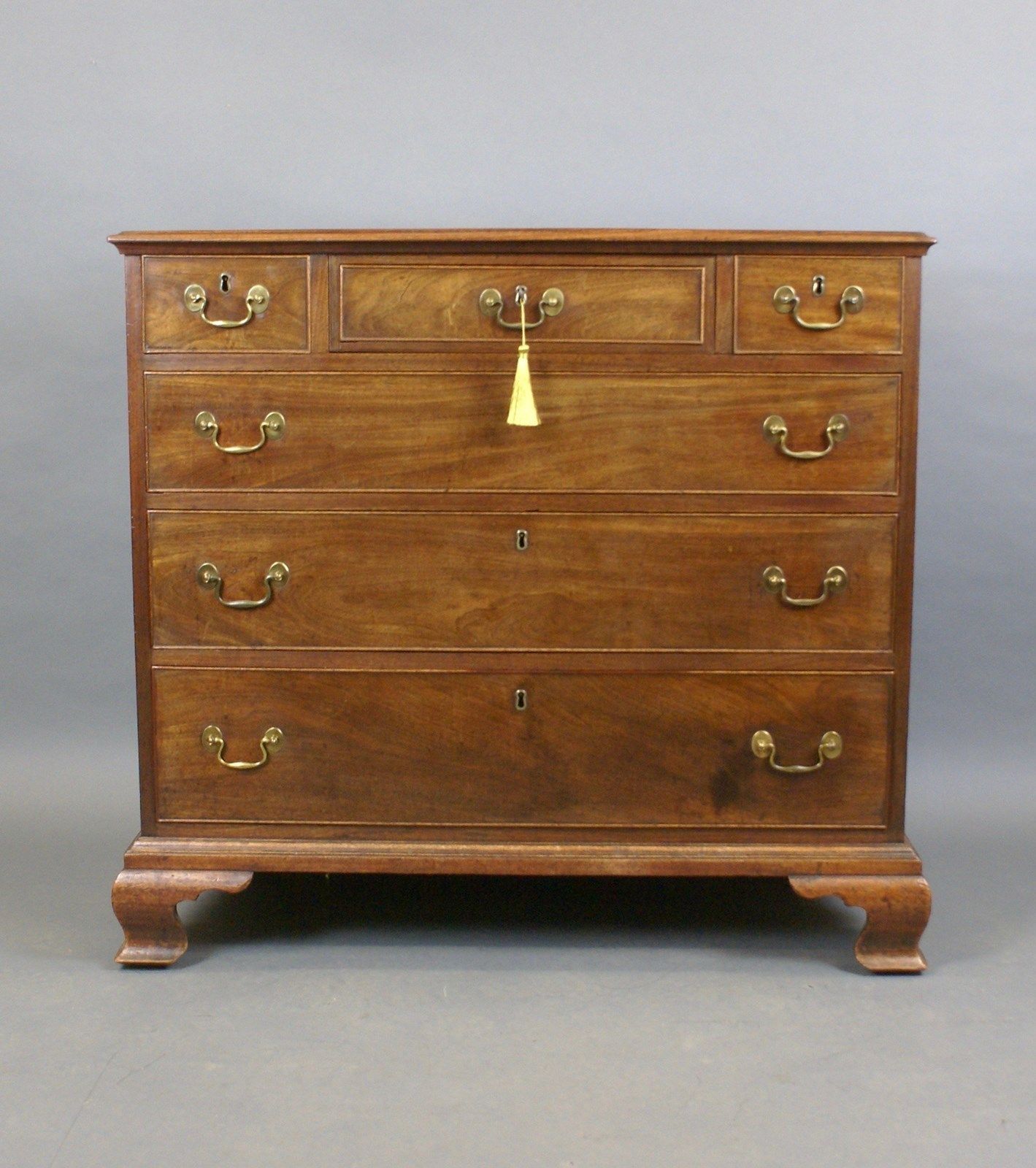 An Unusual Georgian Mahogany Chest Of Drawers photo buy