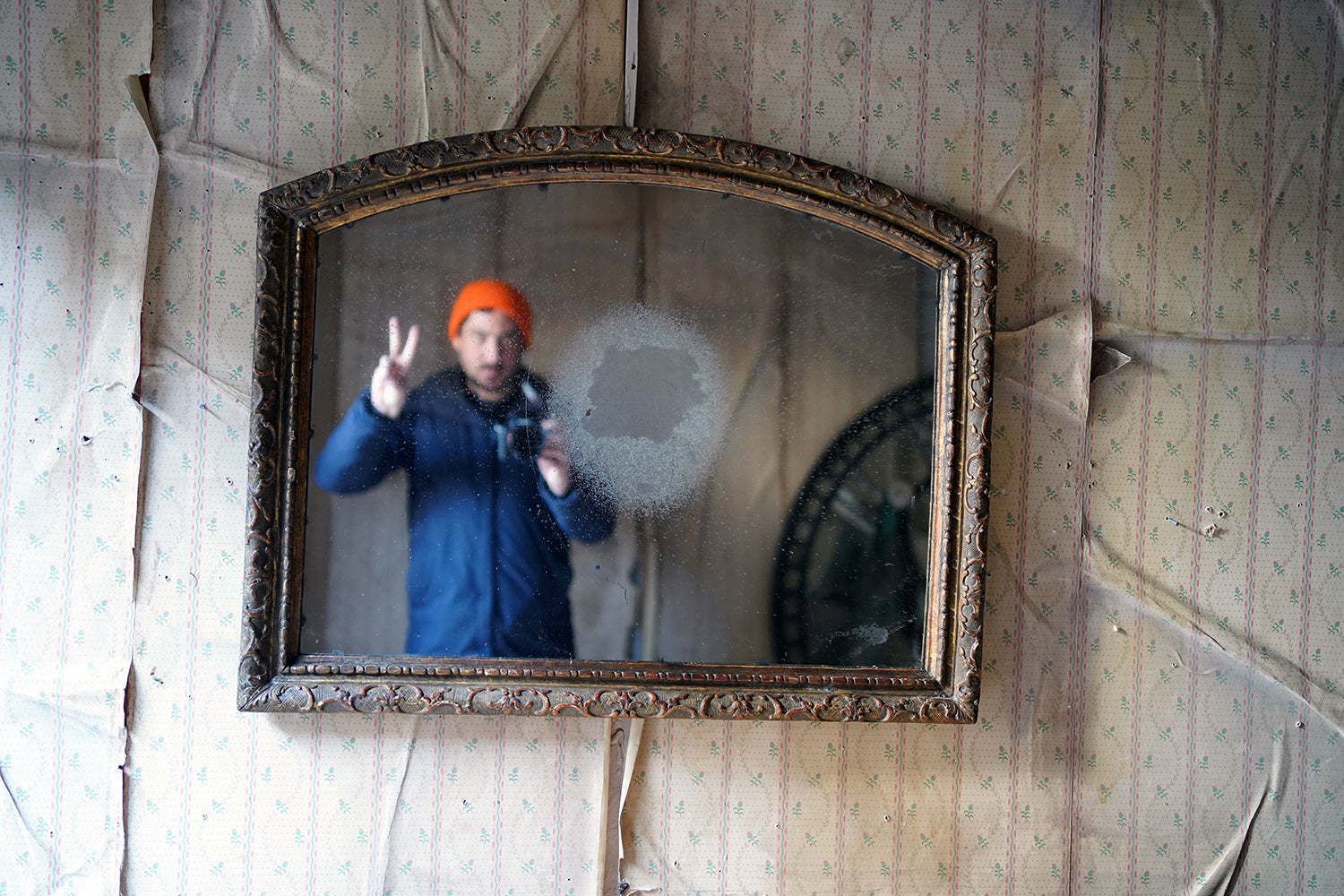 An Early 19thc Italian Gilt Gesso Wall Mirror C.1830 photo Home Decor